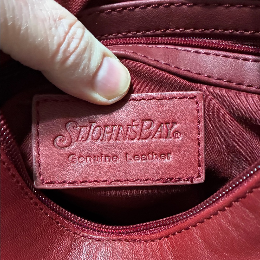 St. John’s Bay vintage Red Leather Shoulder Bag - Picture 10 of 16